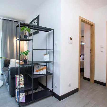 Urban Life Apartment *